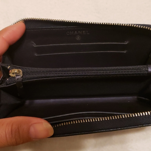 **** SOLD **** Chanel wallet - Picture 8 of 12